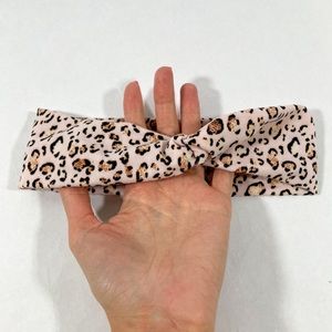 Pink cheetah twist knot headband‎